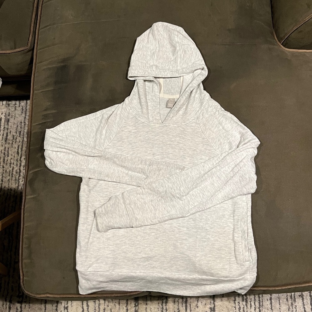 Athlete Girl Hoodie with side pockets